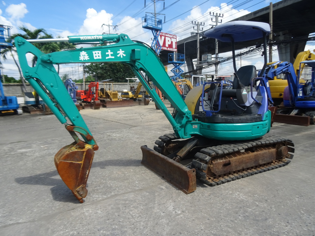 รถแม็คโครเล็ก Komatsu PC30MR-1